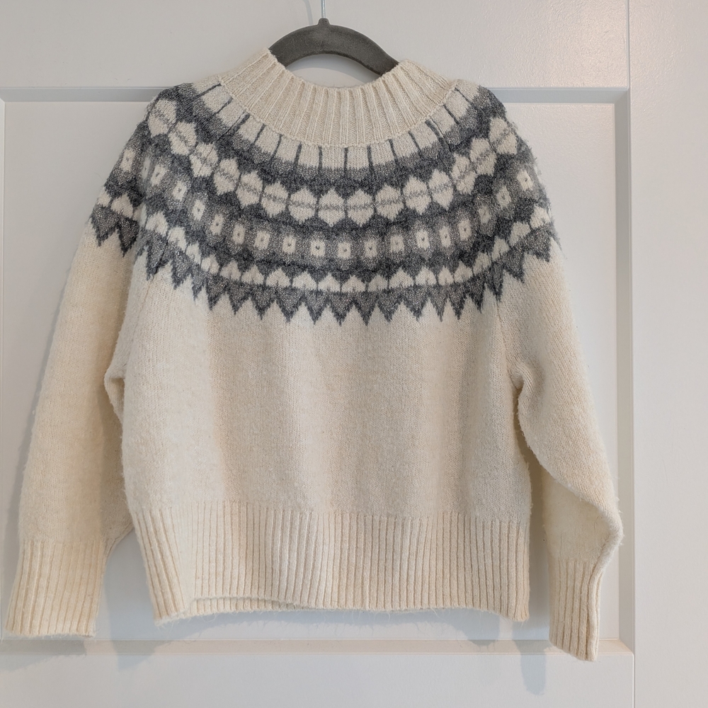 GAP Kids Cream and Gray Patterned Turtleneck Sweater